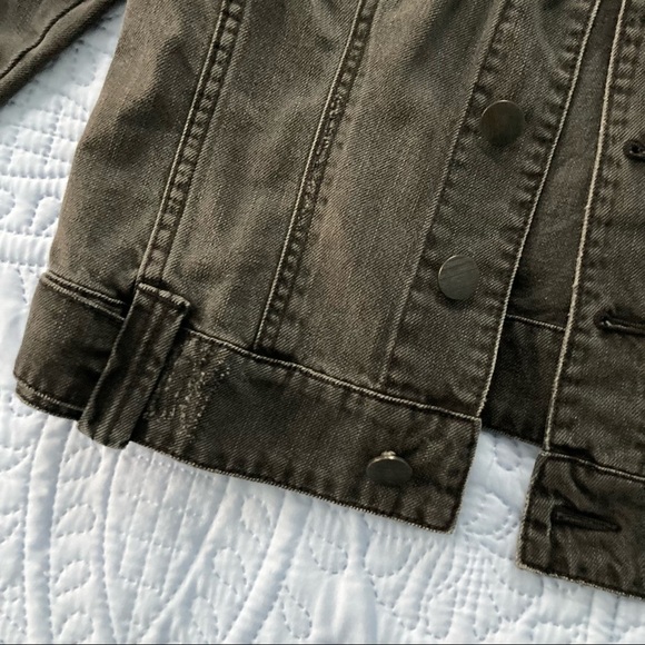 CAbi Distressed Black Jean Jacket Size M - Picture 6 of 10
